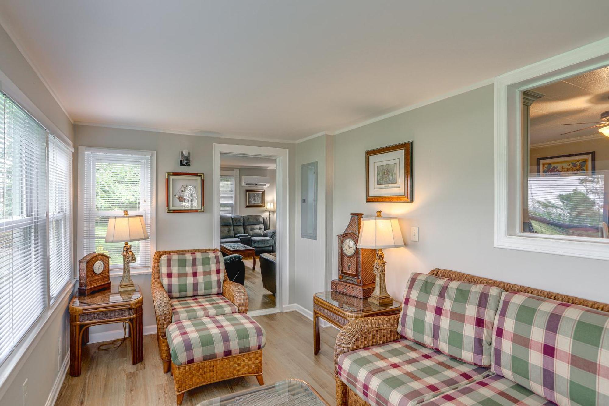 Welcoming Port Clinton Vacation Rental! Exterior photo